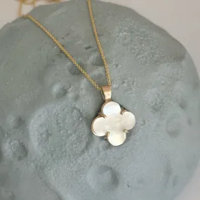 Flower Mother Of Pearl Necklace