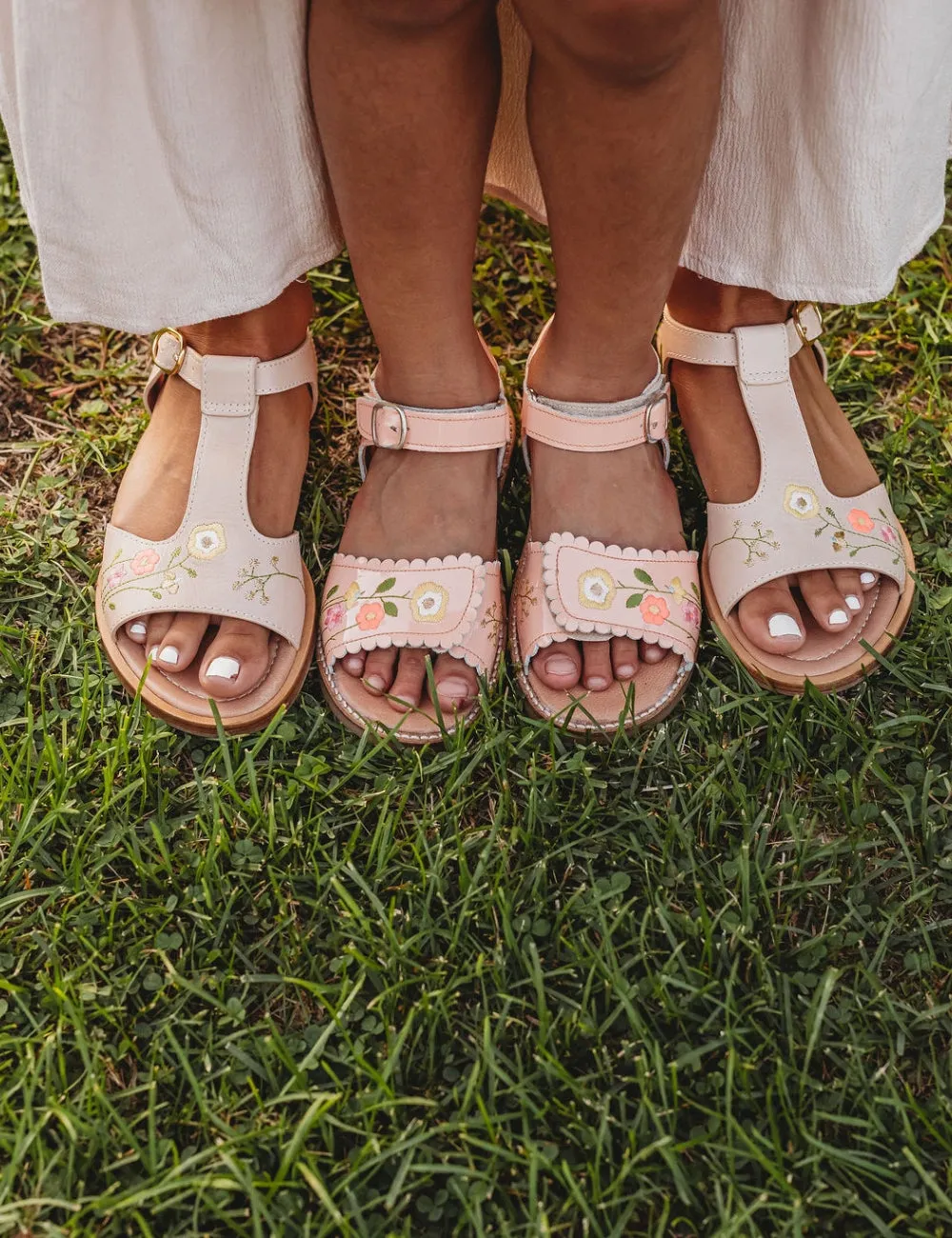 Flower Pop Scallop Velcro Sandal - Blush