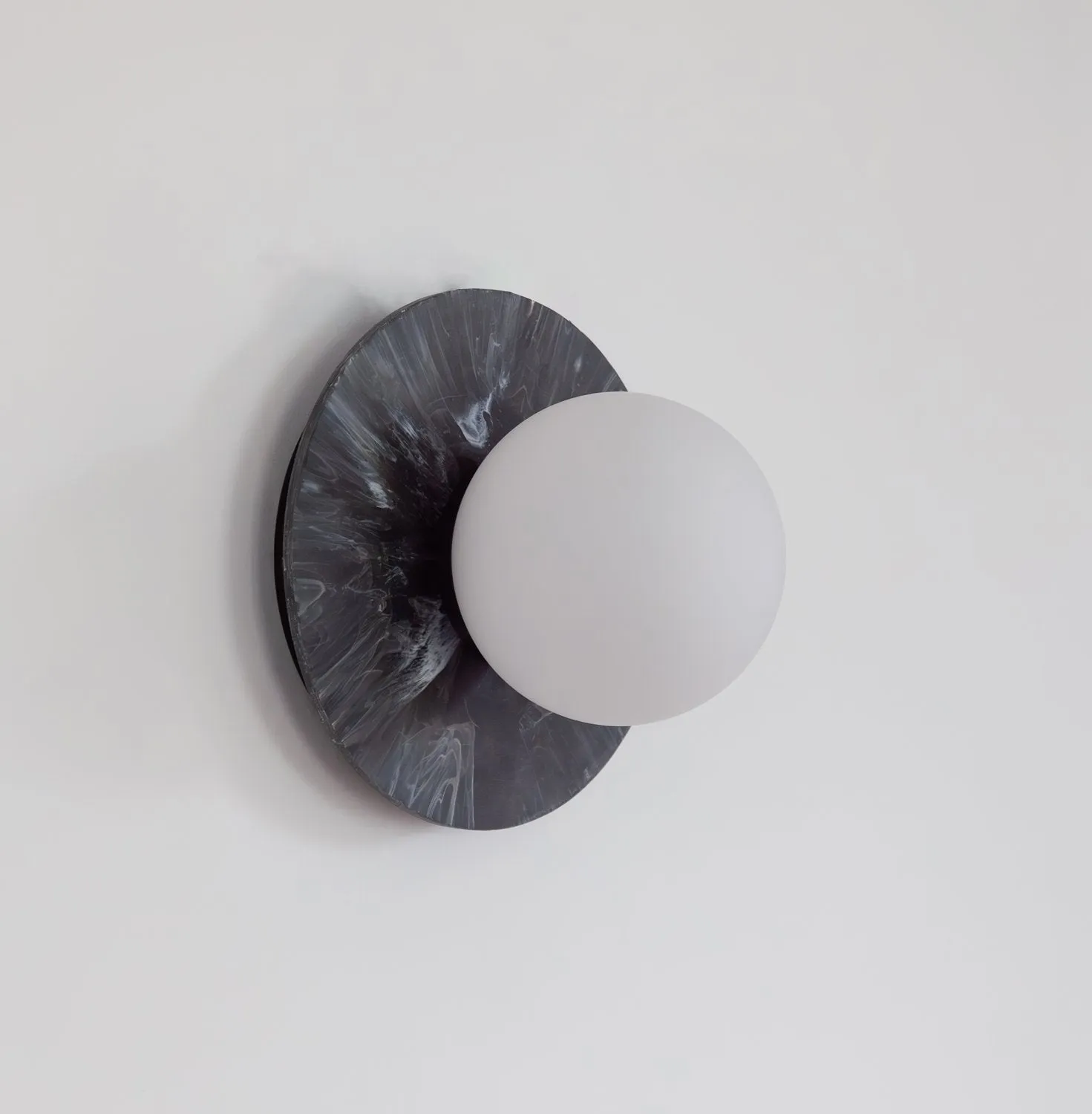 "Bo" Wall Light - Marbled Recycled Plastic