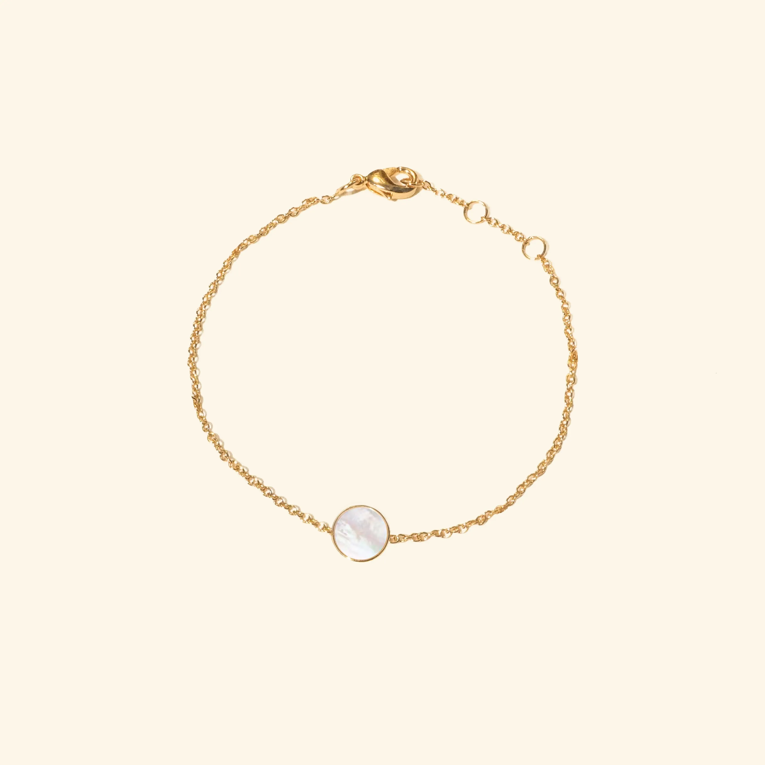 White Mother of Pearl Disc Bracelet